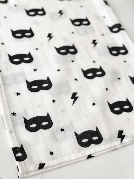 Batman Desenli Tek Kat Müslin Örtü
