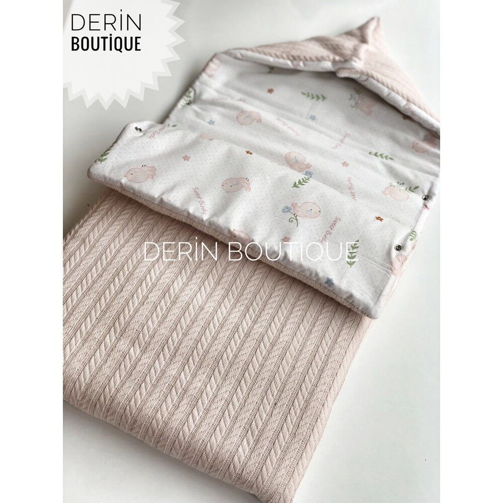 Pudra Örgü Kuşlu Poplin Şapkalı Kundak