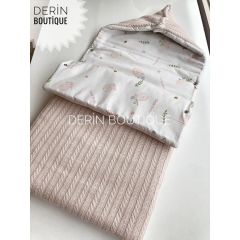 Pudra Örgü Kuşlu Poplin Şapkalı Kundak