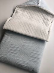 Beyaz Minky Mavi Dama Şapkalı Kundak