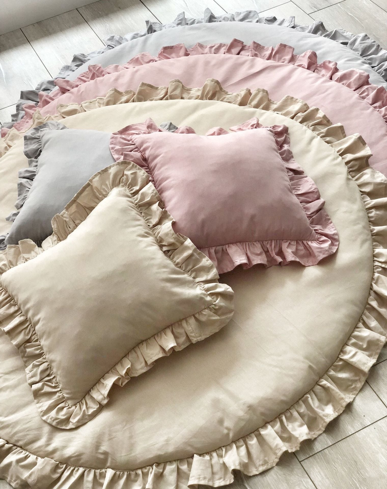 Fırfırlı Oyun Matı ve Yastık Seti