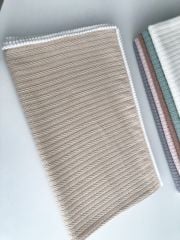 Tek Kat Tırnak Ponponlu Örgü Pike