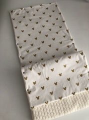 Krem Örgü Gold Mickey Şapkalı Kundak