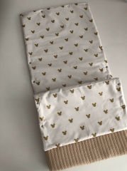 Bej Örgü Gold Mickey Şapkalı Kundak