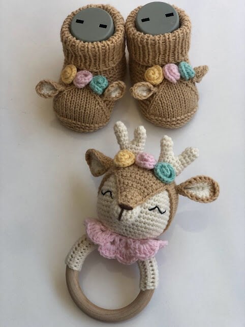 Amigurumi Ceylan Diş Kaşıyıcılı Çıngırak ve Patik Seti