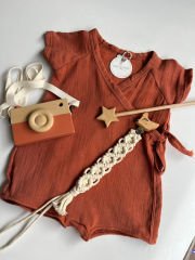 Kruvaze Yaka Kiremit Renk Müslin Tulum