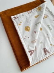 Harfli Poplin Kremit/Taba Welsoft Battaniye