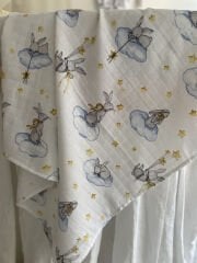 Buluttaki Tavşan Desenli Müslin Örtü