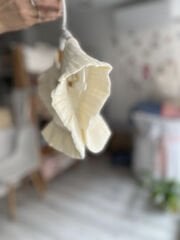 Multi Müslin Nakışlı Fırfırlı Önlük