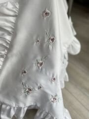 Pamuk Saten Çiçek Nakışlı Puset Örtüsü