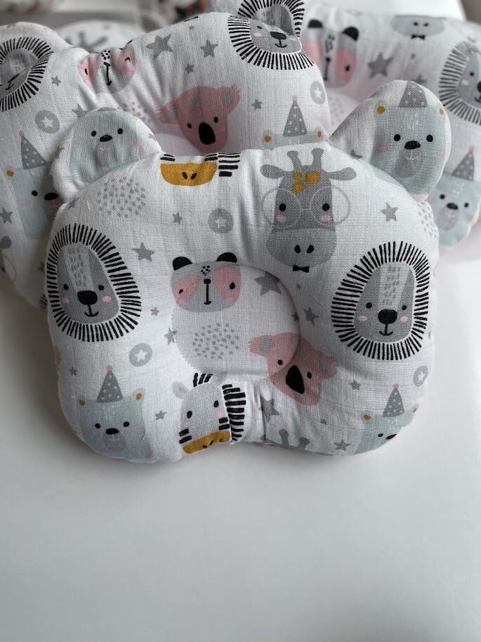 Pembe Dama Neşeli Kafalar Müslin Düz Kafa Yastığı