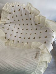 Krem Örgü Gold Mickey Fırfırlı Pike